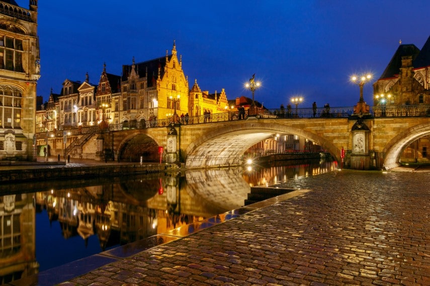 An Ultimate Complete Guide for Visiting Ghent Christmas Market in 2024